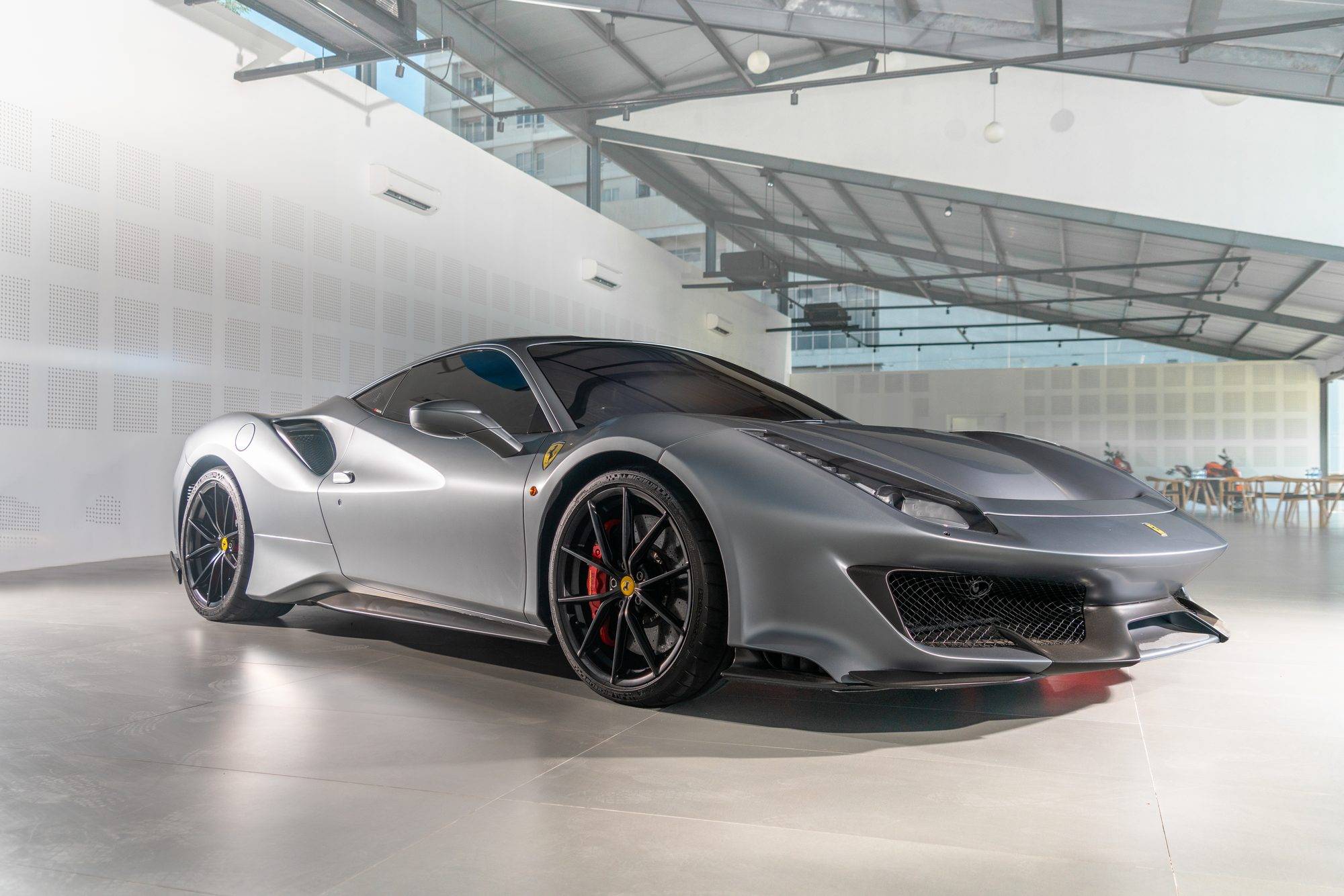 Ferrari-Pista-Grey-1